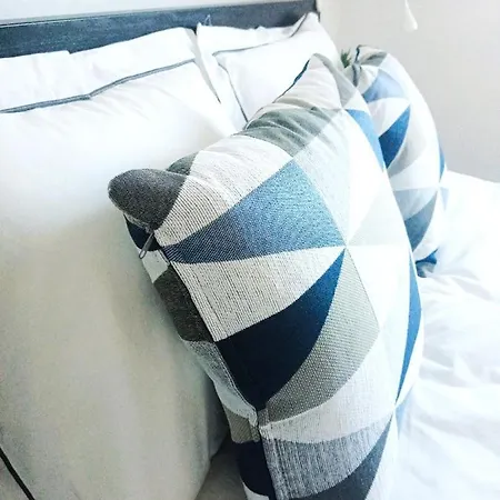 Hencz Vendeghaz 3* Balatonakarattya