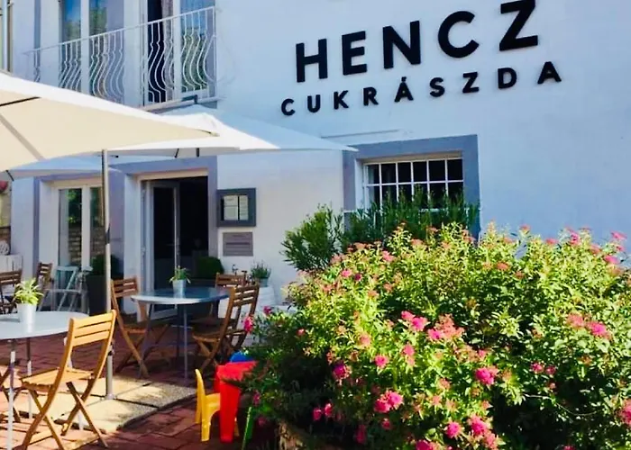 ゲストハウス Hencz Vendeghaz バラトンアカラッチャ